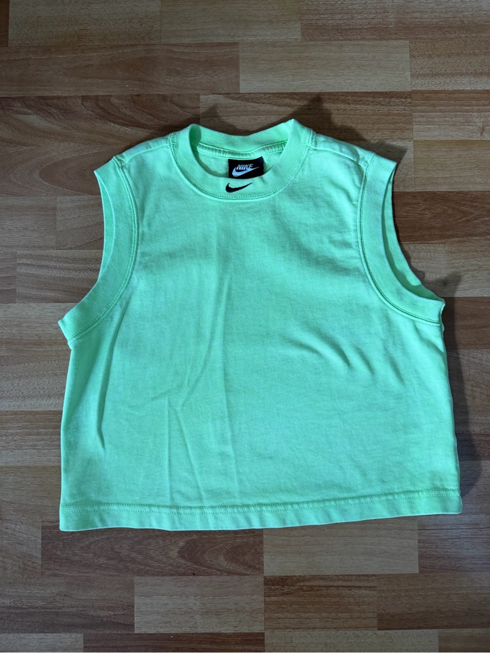 Nike Women’s Sportswear Retro Tank Top Green Size S